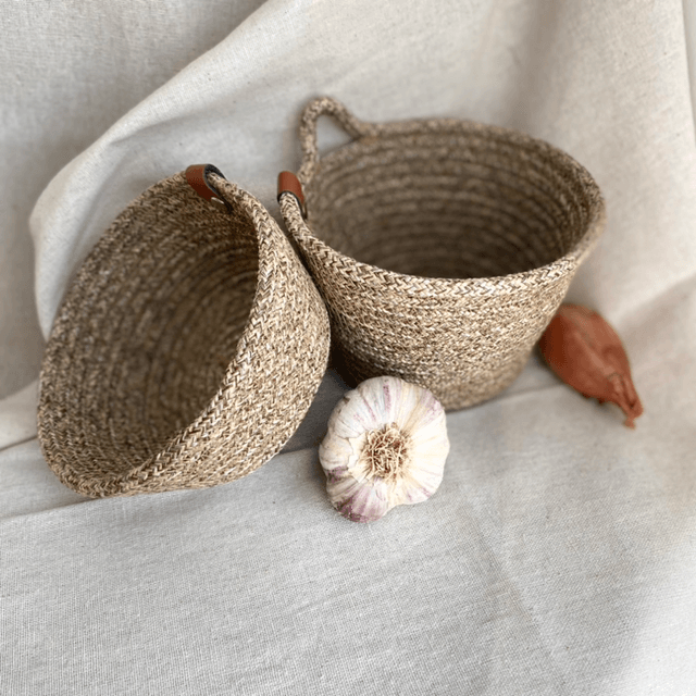 LOT 1 panier suspendu et une corbeille en corde 